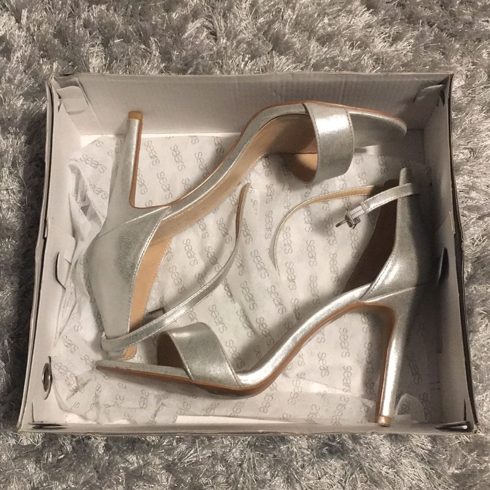 Silver Talula Heels Offers Welcome!!